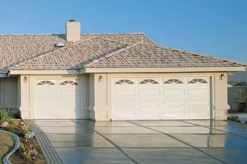 Master Garage Door Service Medway, MA 508-861-2172 - garage-gdr-17m